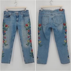 Zara | embroidered jeans